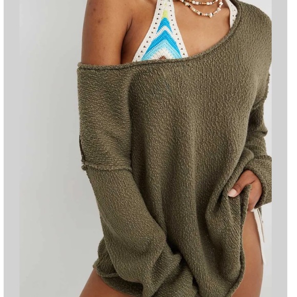 Aerie oversized voop sweater. Like new - Picture 4 of 5
